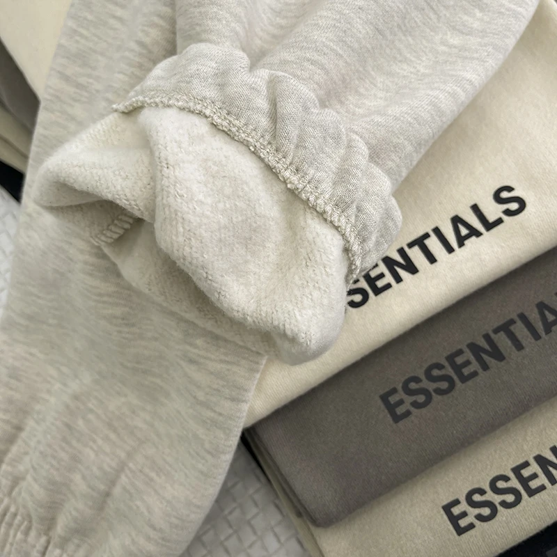 Рисунок 6 - Спортивные брюки унисекс