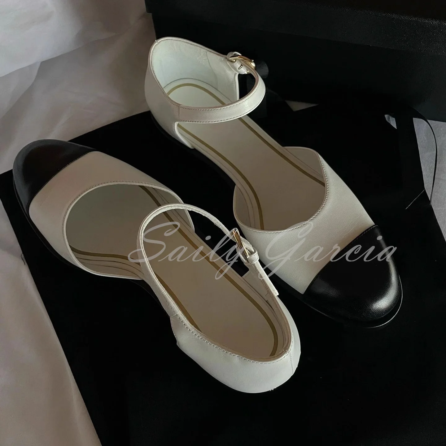 Retro Color Blocking Single Shoes 2023 Spring New Leather Shallow Round Toe Mid Heel Flat Bottom Mary Jane Shoes Ladies Sandals