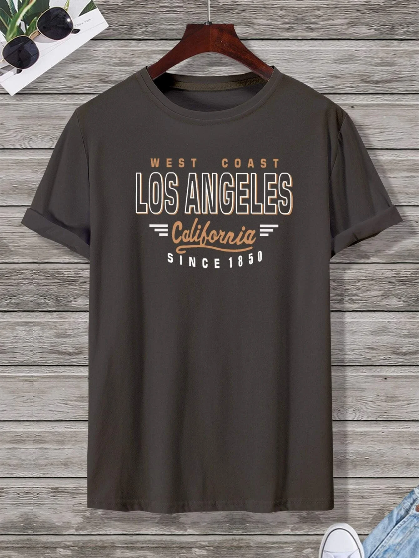 

Men Letter Graphic Tee