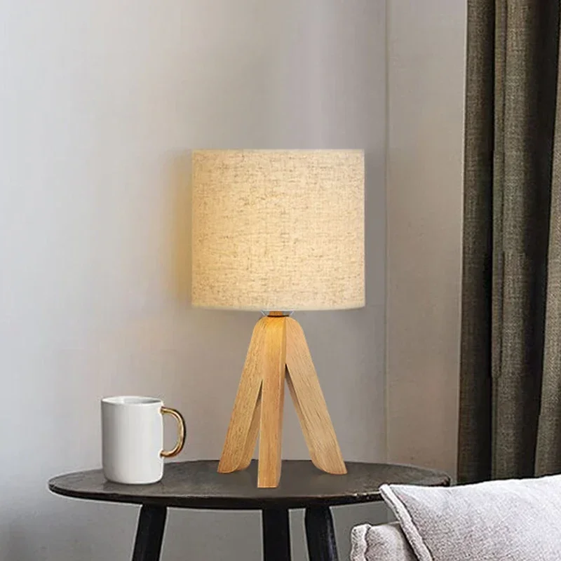 Настольная лампа в скандинавском стиле