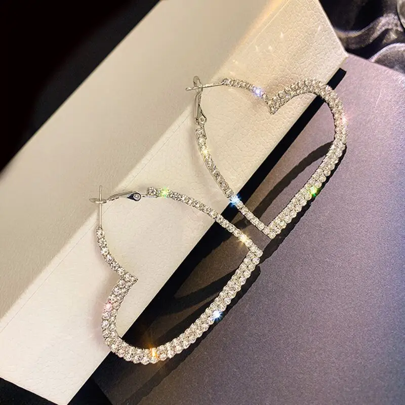 Fashion Jewelry Luxury Exaggerated Personality Big Heart Shaped Earrings for Women Piercing Ear Elegant Woman Long Earrings