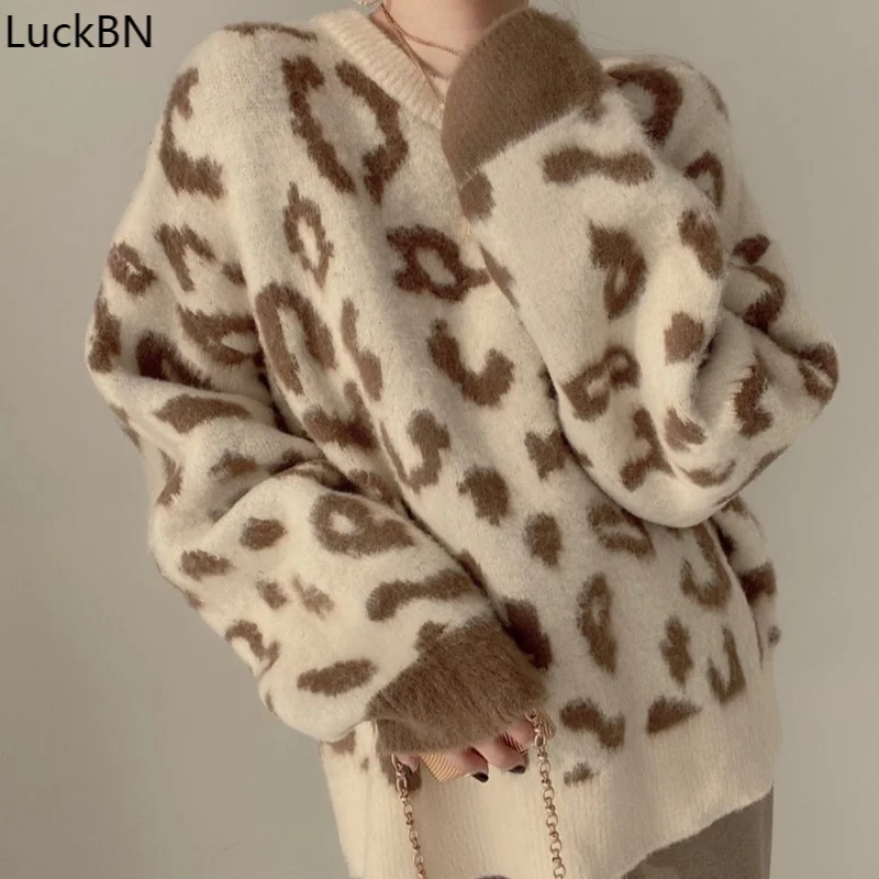

Женский вязаный свитер с леопардовым принтом, с круглым вырезом