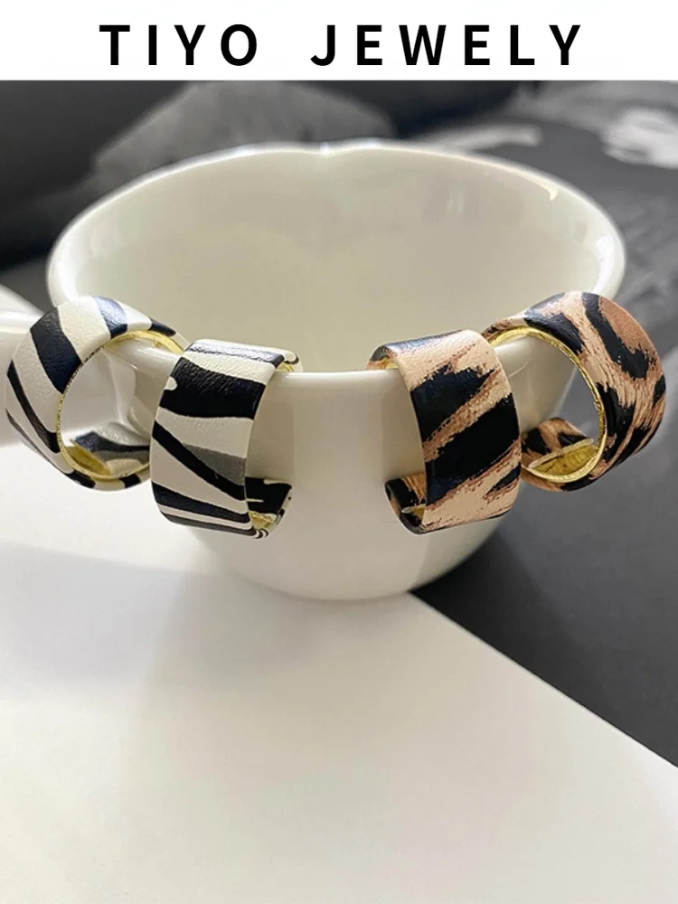 

TIYO S925 needle Fashion Jewelry PU Earrings Pretty Design Vintage Zebra Leopard Print Drop Earrings For Women Accessories