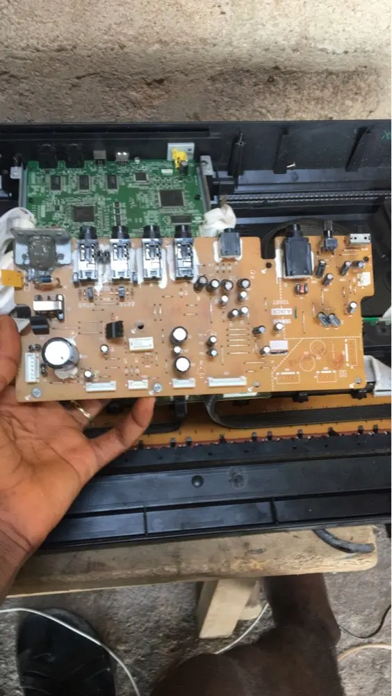 

Для оригинальной платы Yamaha PSR-S750 Jack
