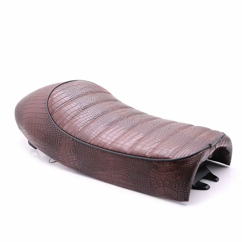 

Brown Crocodile Skin Retro Hump Seat For Kawasaki Suzuki Yamaha BMW Honda Harley Cruiser Cafe Racer