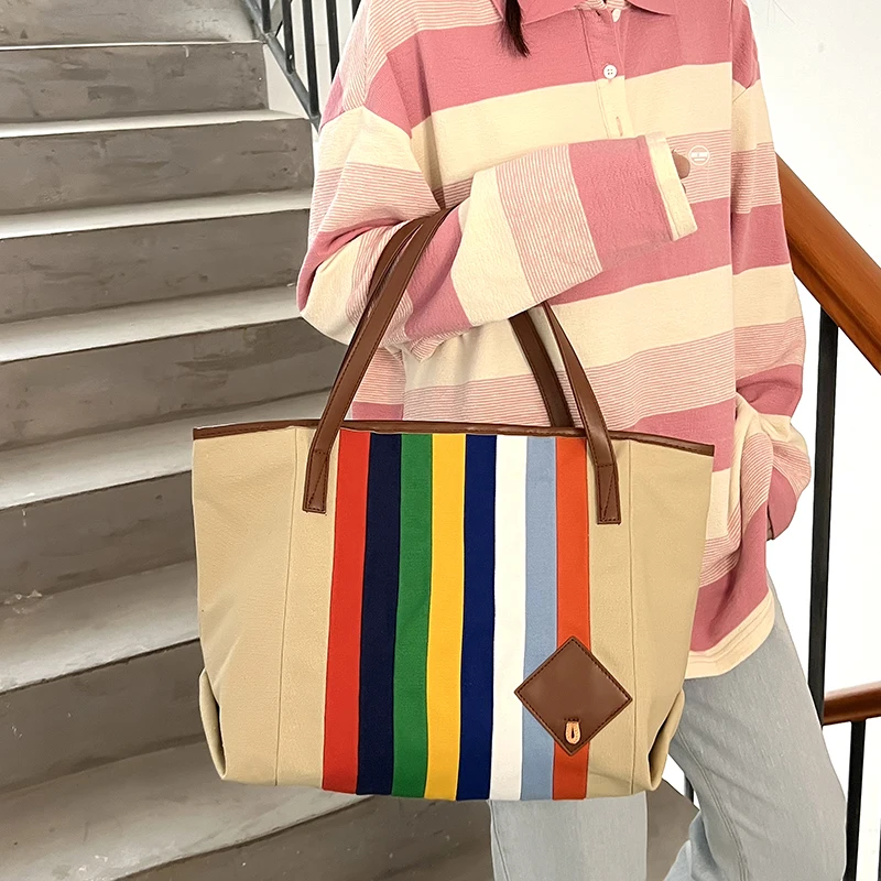 Купи Color Stripes Women's Bag 2022 Trend Large Capacity Shoulder Bag Casual Eco Bag Canvas Quilted Bag Korea Big Shoppers Handbag за 962 рублей в магазине AliExpress