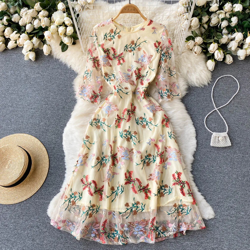 

Французские нежные сетчатые кружевные вышитые волшебные платья с рукавами-фонариками в стиле ретро