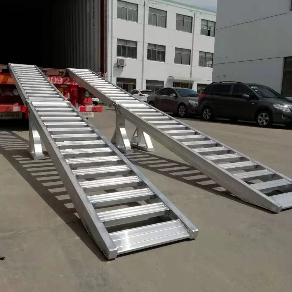 

portable loading ramps apply for loading and unloading machines to the truck