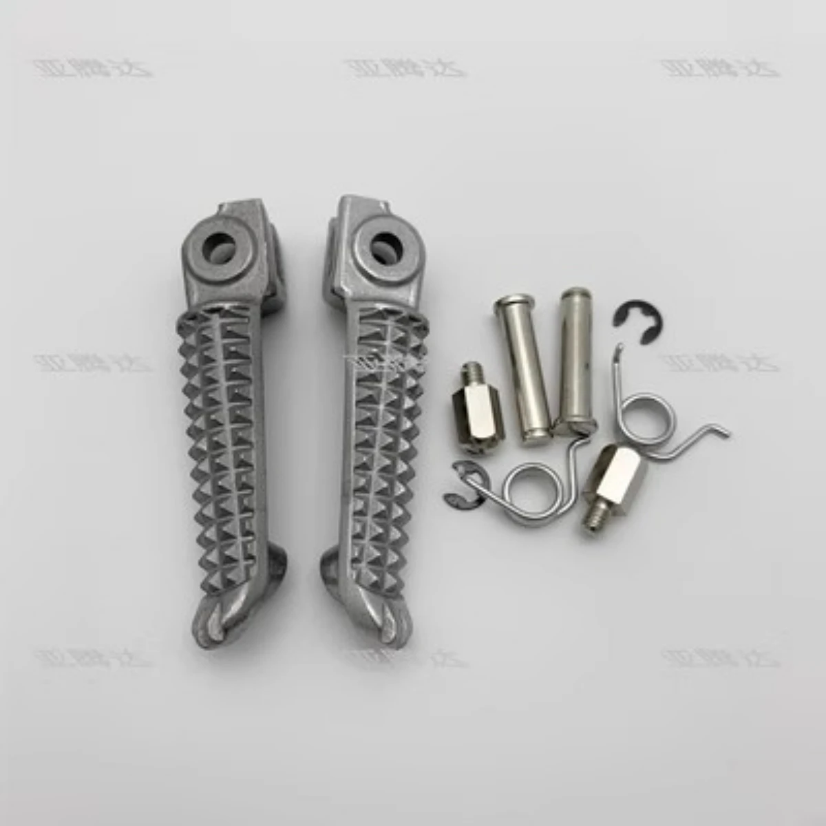 

Motorcycle pedal for Yamaha YZF1000 R1 98-06-08-12-21 YZF600 98-05-06-08-16-17-20 years ago pedal front pedal