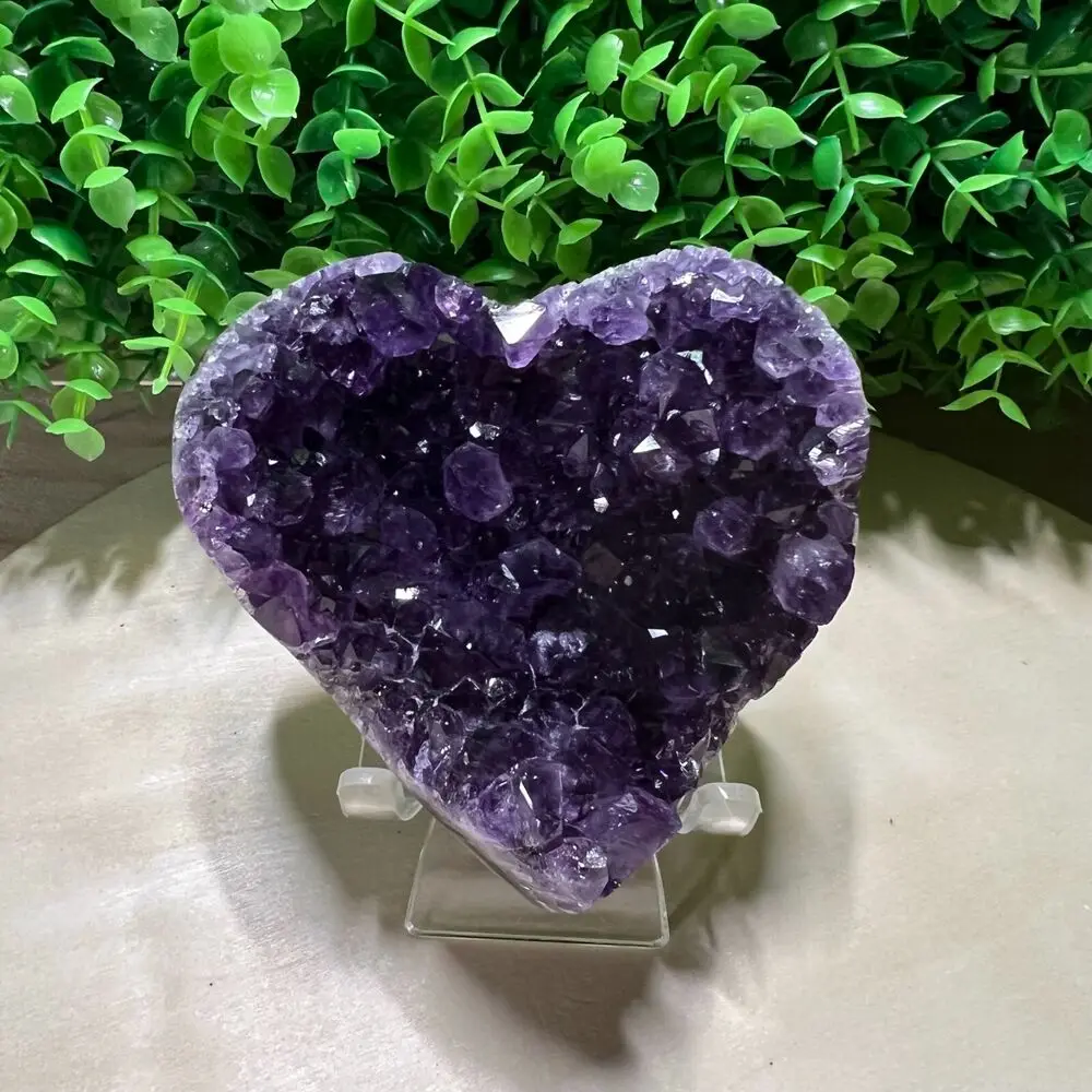 

Wholesale Uruguay Purple Amethyst Geode Cluster Heart Shaped Rough Lots Crystals Healing Stone Natural Degaussed Ore Gemstone