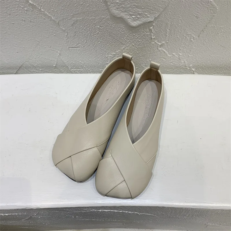 Korean Style Versatile Black Flat Shoes Women Spring Autumn New Slip-on Women Shoes High Quality Luxury Shoes Zapatos De Mujer