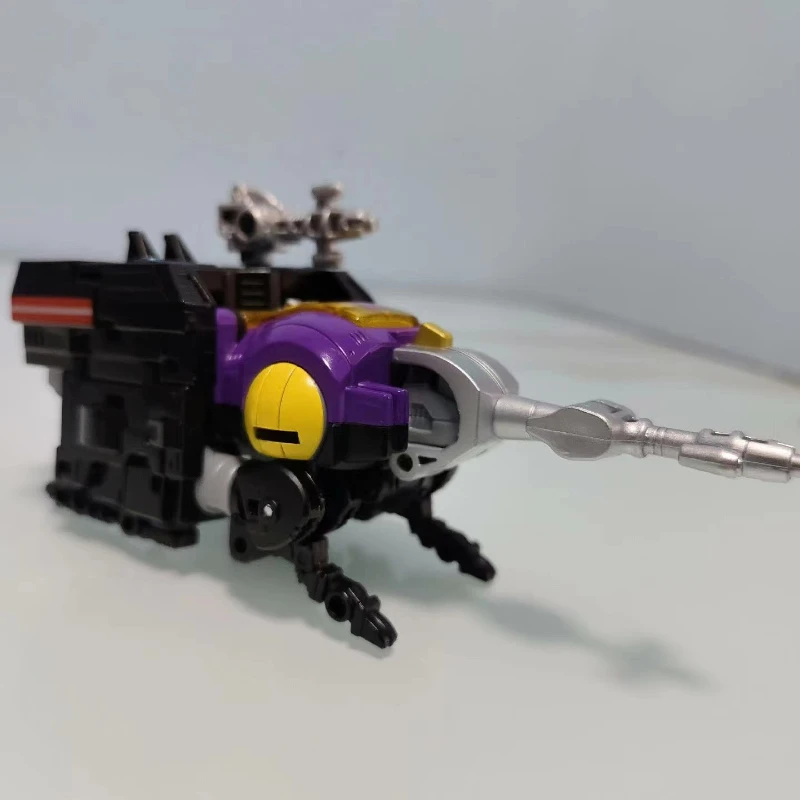 Трансформеры игрушки наследие эволюция роскошный класс насекомое бомбshell