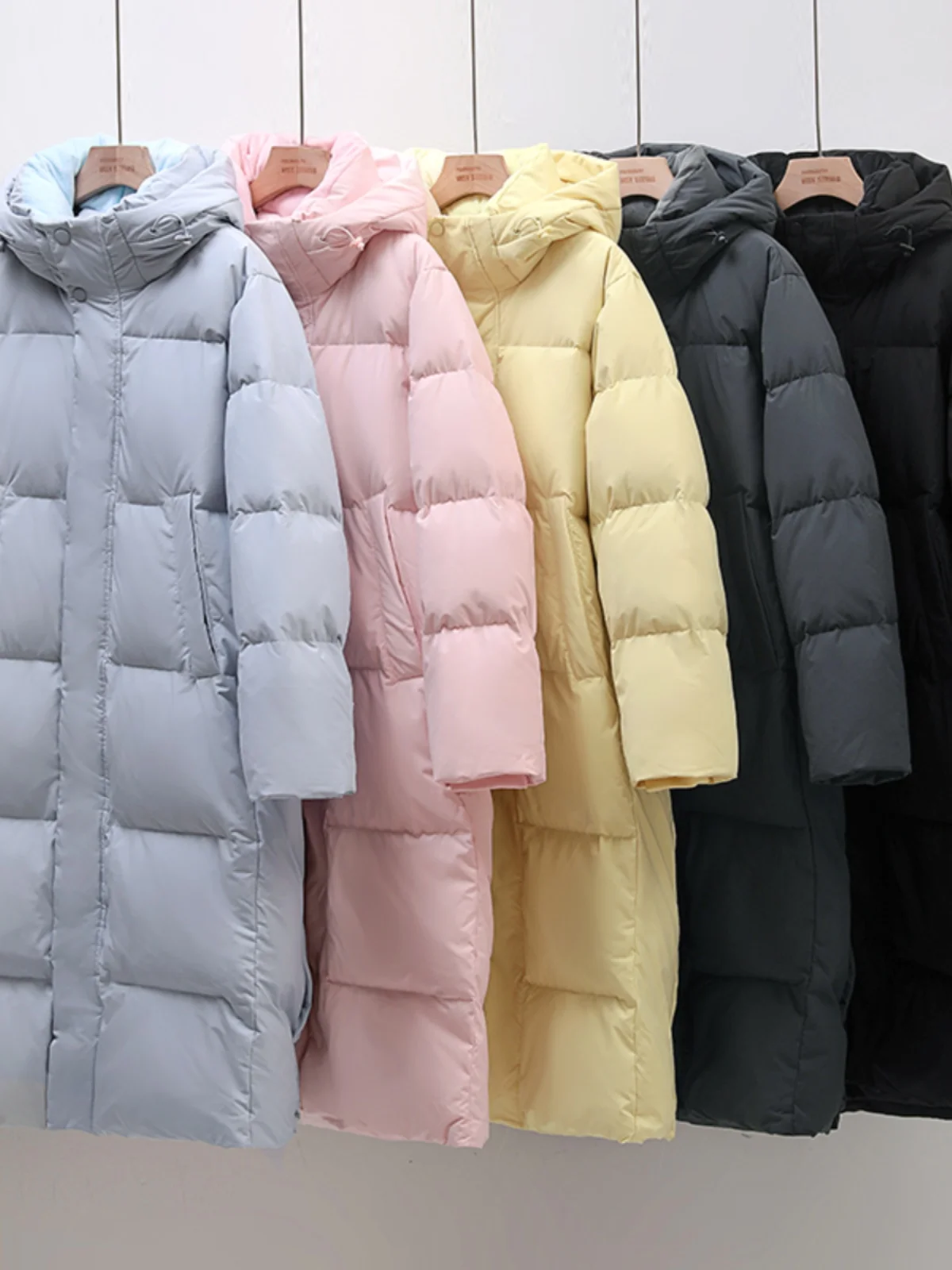 Новый зимний большой стеганый пуховик средней длины женский утепленный