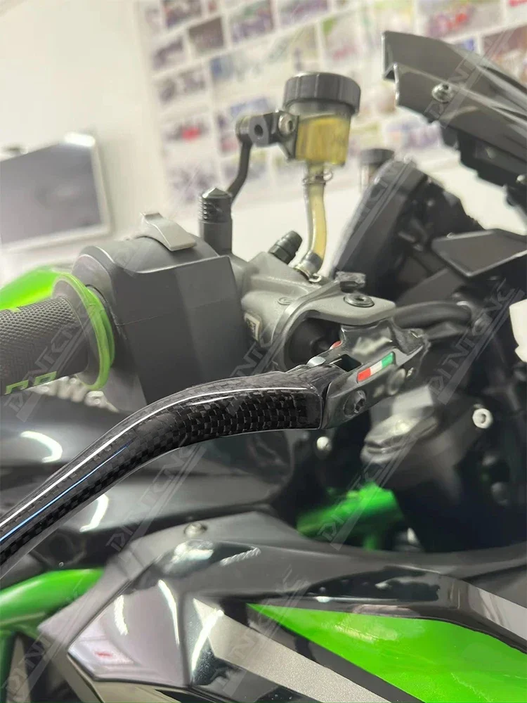 Высокопрочный легкий поршень тормозного цилиндра из углеродного волокна для