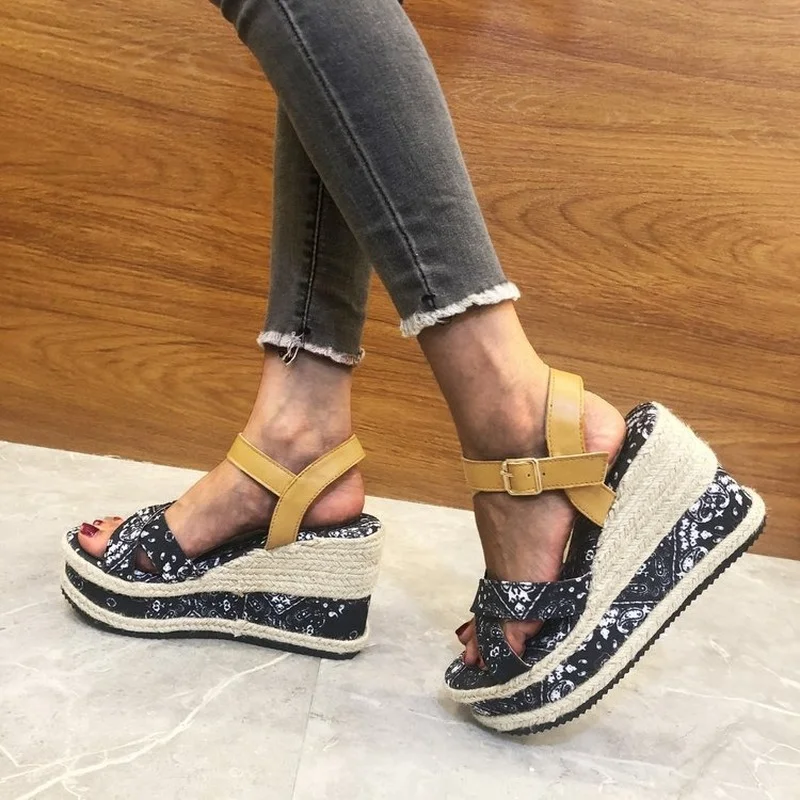 

Сандалии женские на танкетке, Босоножки с открытым носком, на платформе, этническая обувь в римском стиле, большие размеры 43, лето 2022