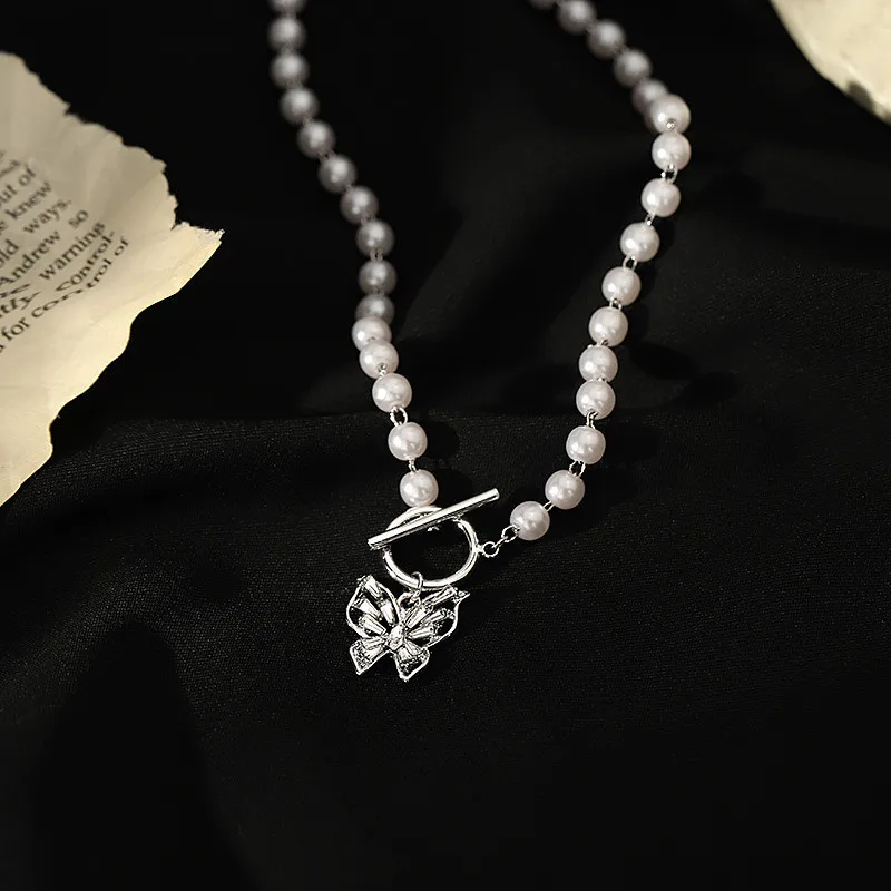 

Super Diamond-encrusted Pearl Simple Butterfly Clavicle Chain Female Ins Hip-hop Niche Luxury 2021 New Tide Necklace choker