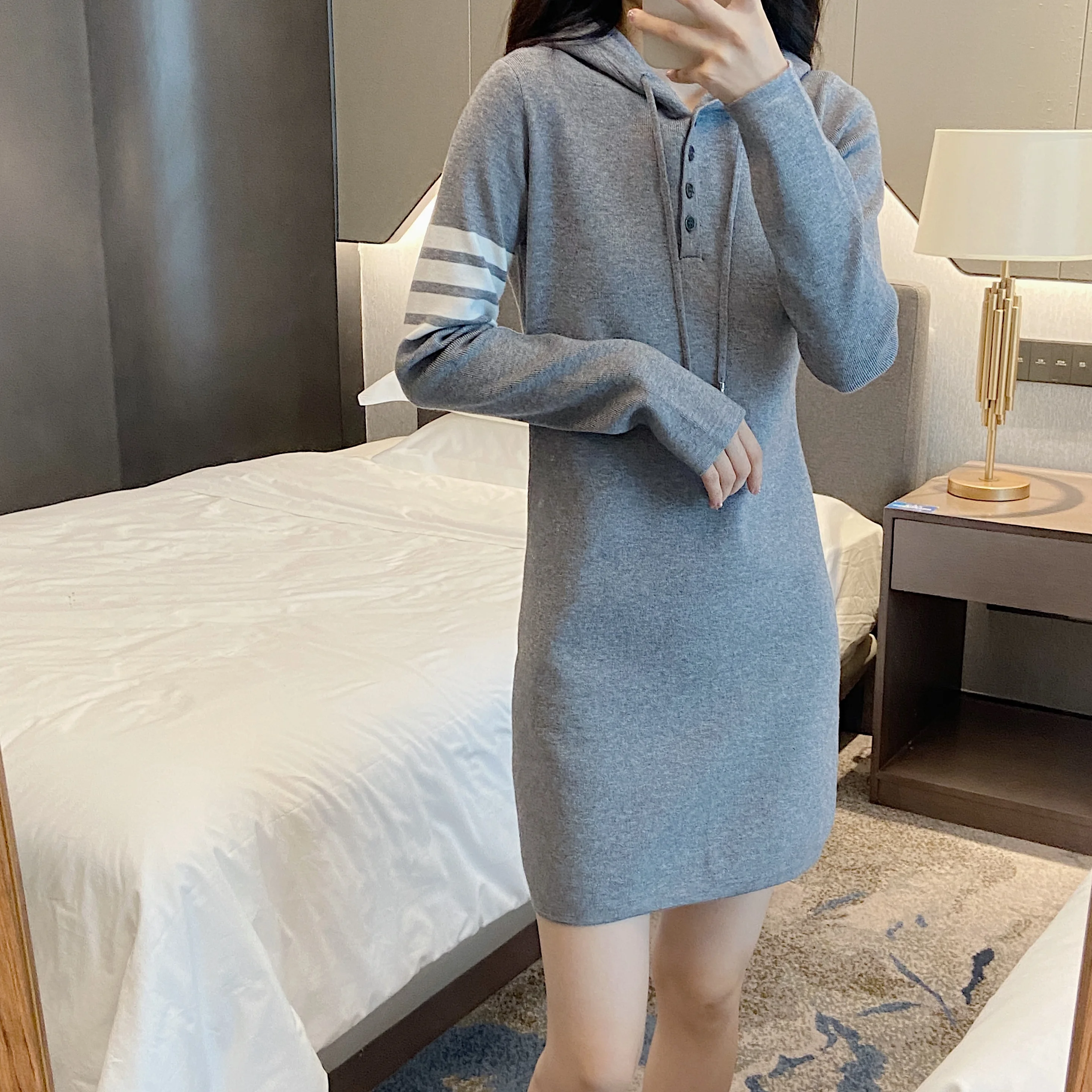 

Spice Girls TB Knit Waist Dress Women's Autumn and Winter Four-bar Drawstring Hooded Slim Show Slim Long Sleeves Hip Skirt Trend