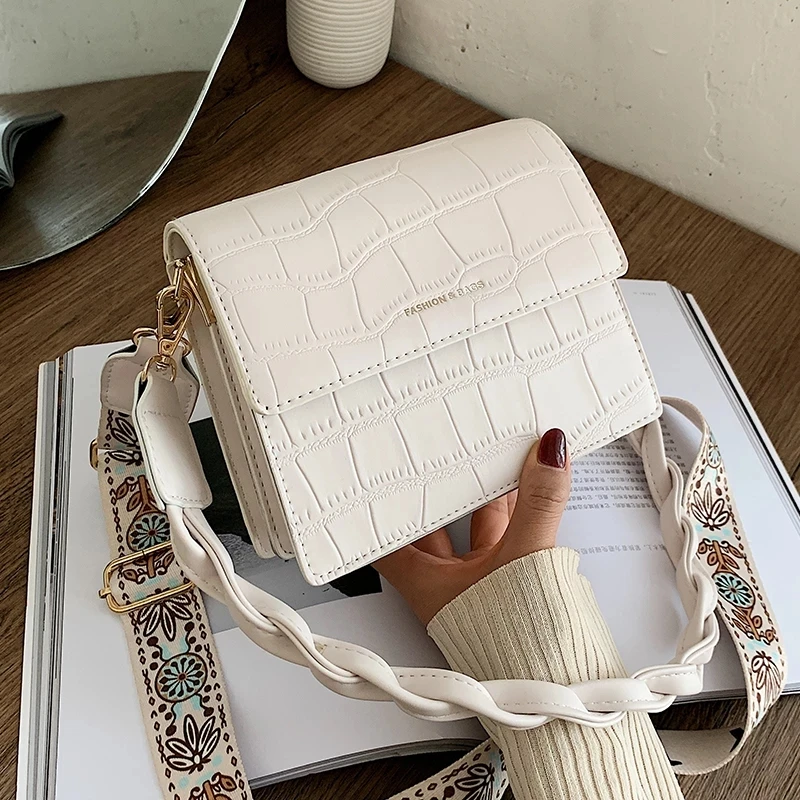 

New Design Crossbody Messenger Bags For Women 2022 Summer Stone Patent Solid PU Leather Lady Simple Female Totes Shoulder Handba