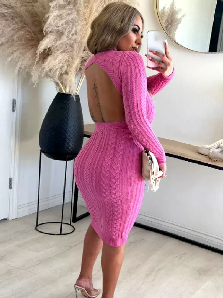 Женское платье-свитер с открытой спиной на осень/зиму