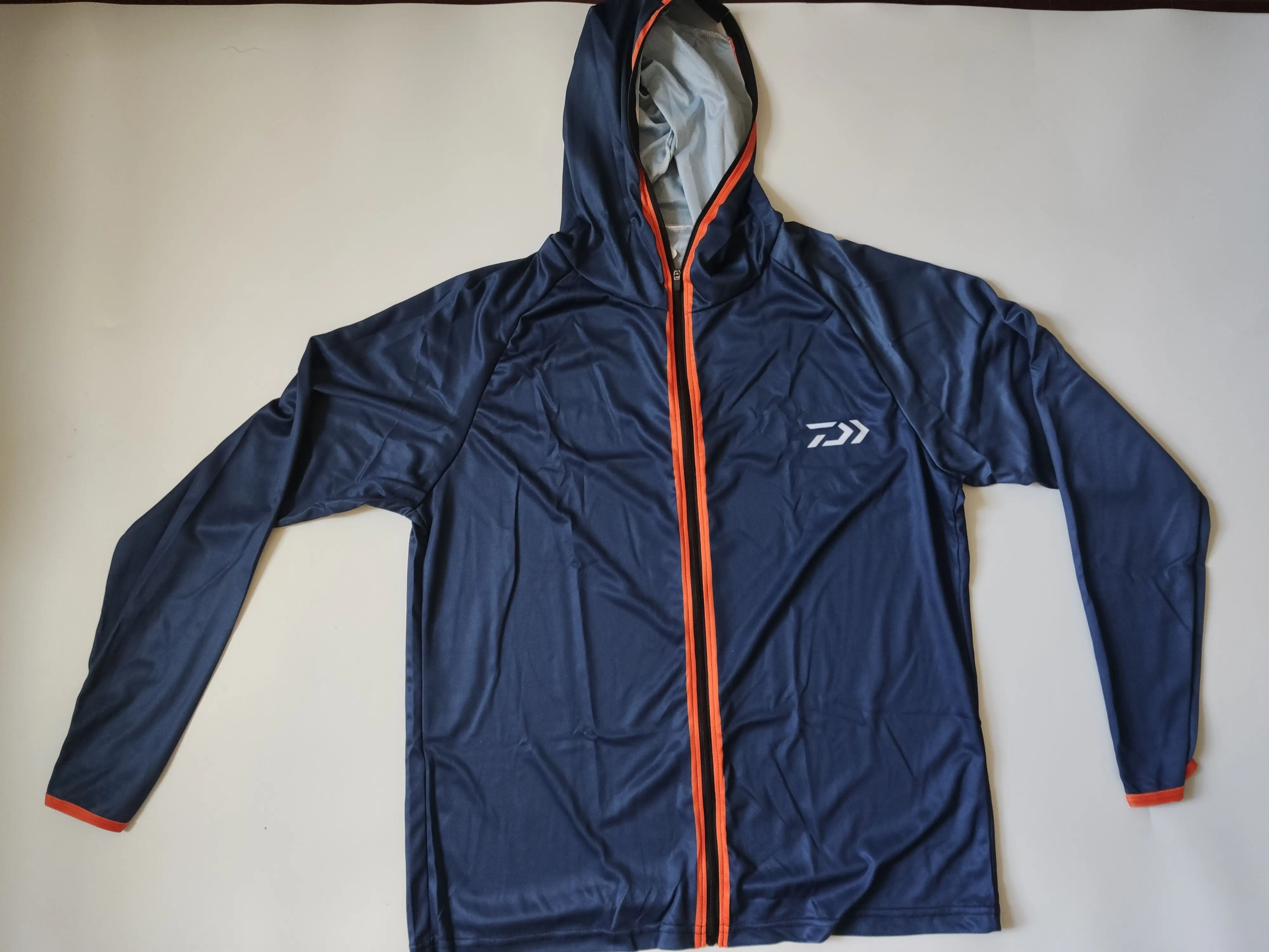 

2022 Daiwa Summer Special Fishing Clothing Super Thin Breathable Bamboo Charcoal Outdoor Men Women Anti-Mosquito Clothing