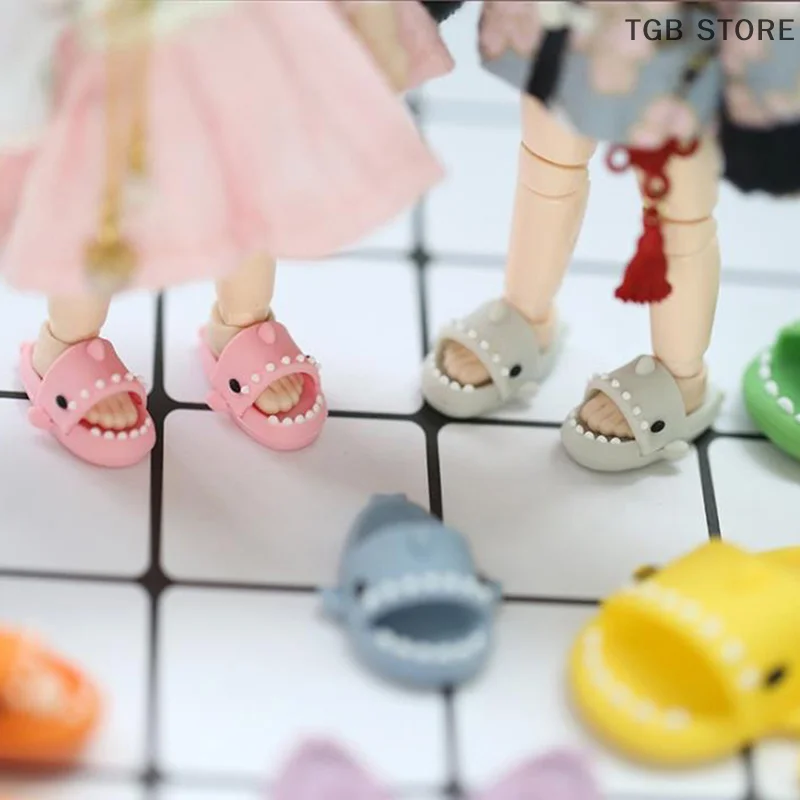 Кукольная обувь для девочки 1/12