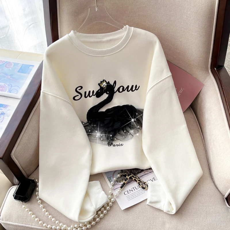 Толстовка Женская Осенняя с капюшоном круглым вырезом и вышивкой лебедя