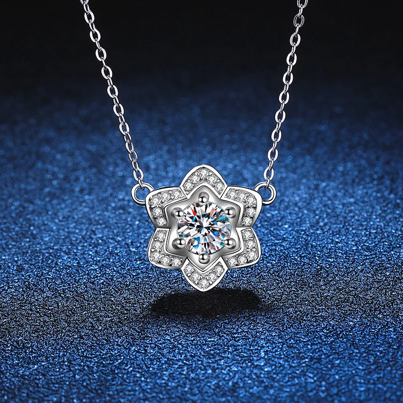 

1Ct Moissanite Diamond S925 Sterling Silver Necklace for Women D Color Platinum Plated Camellia Shape Pendant Chain Fine Jewelry