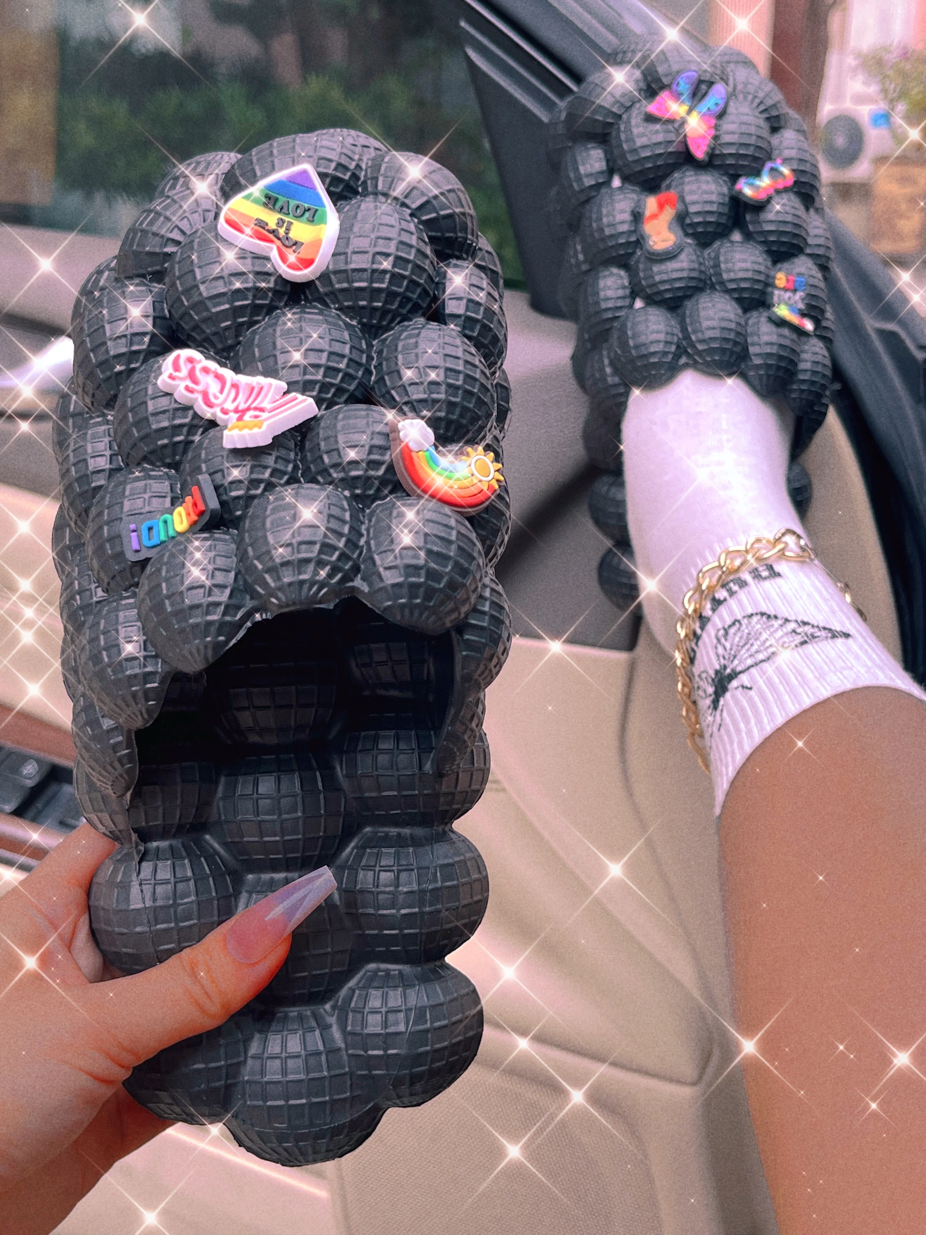 

Women Bubble Slides with Charms Girls Solid Closed Toe Thick Soles Beach Sandals House Slippers Couples Massage Slippers Big Siz