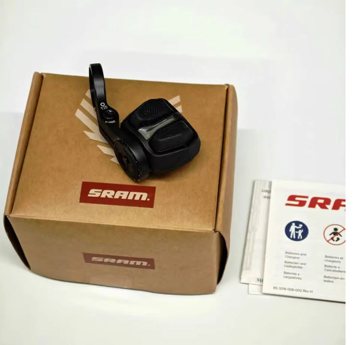 Фото Контроллер SRAM AXS POD Ultimate L/R: Абсолютно новый дизайн с двумя кнопками Click & Fire для улучшенного велоспорта №3