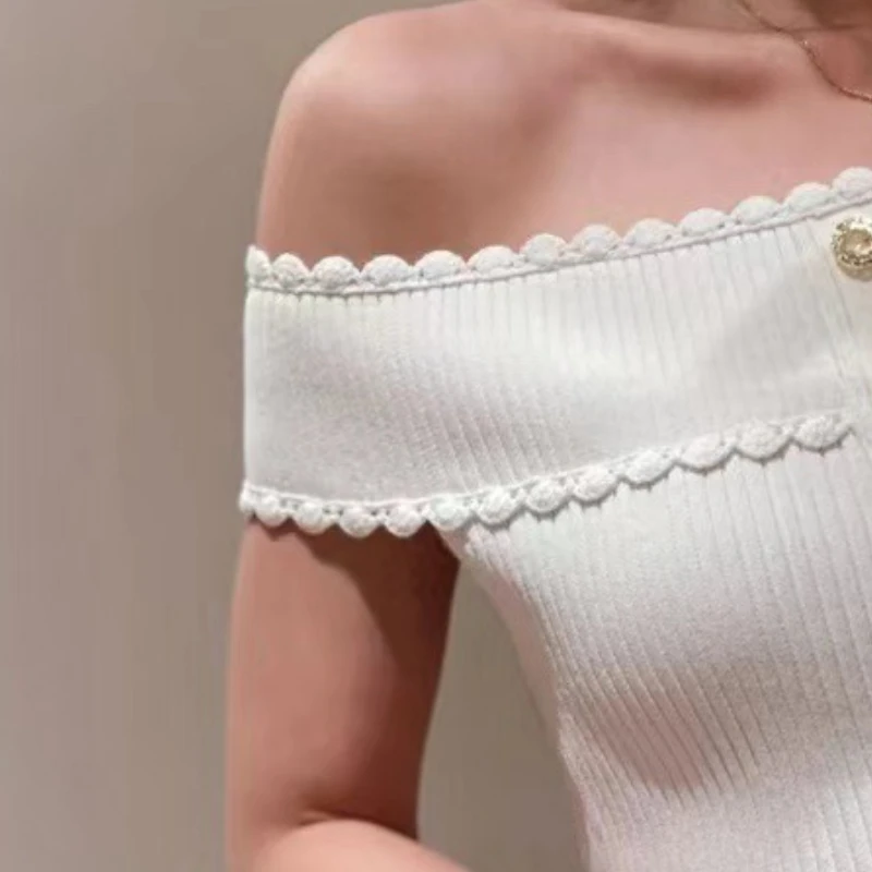 

2023 Spring and Summer New Women Sweater Elegant Lace Slash Neck Strapless Pit Strip Knitted Short Pullover