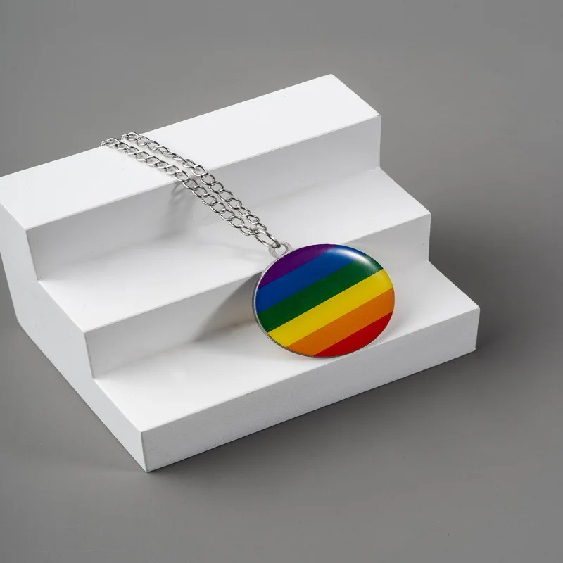 

Ожерелье с геометрическим рисунком для геев