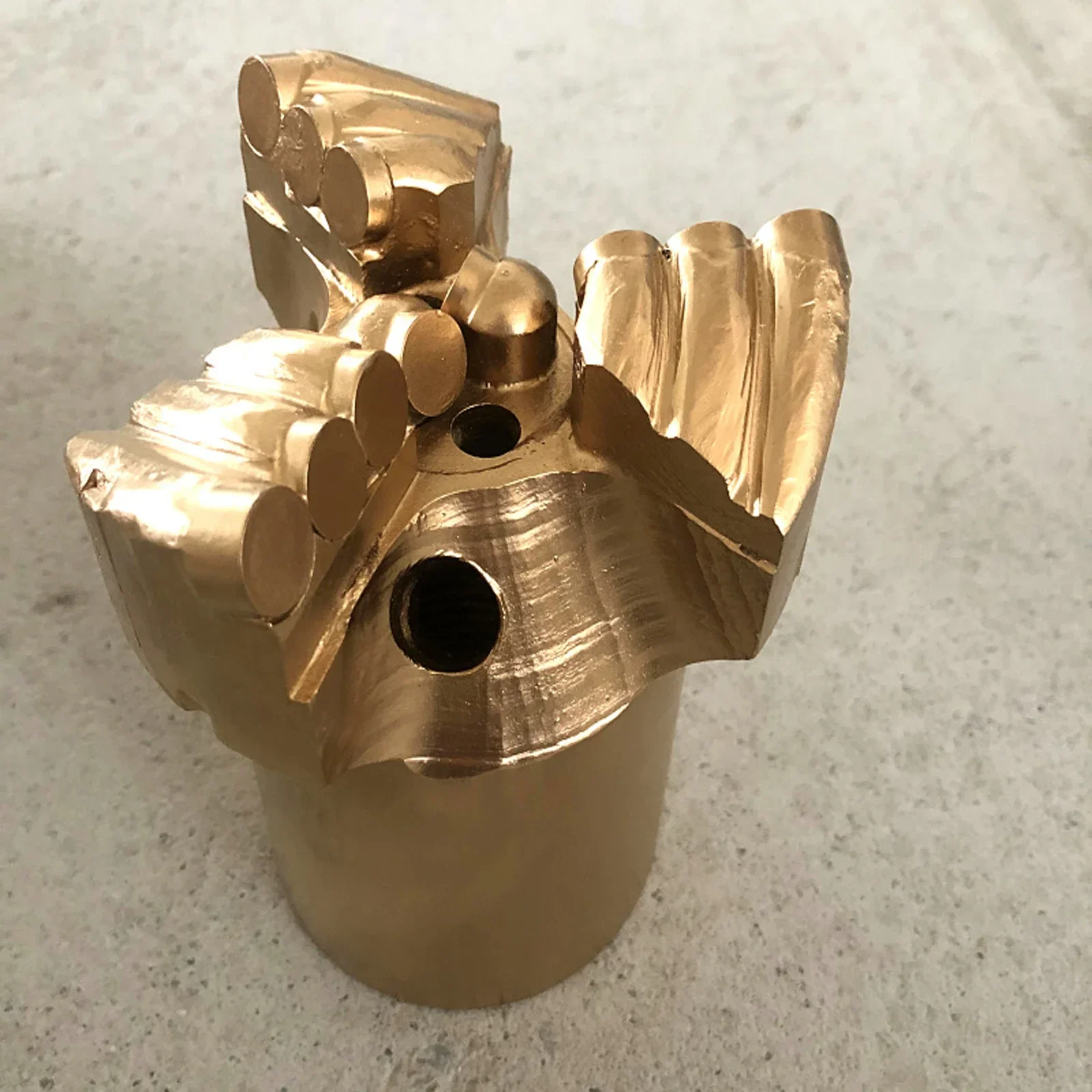 Water-Drop Rock Geology Coalfield Diamond Pdc Трехкрыльная вогнутая композитная деталь Водяная бита