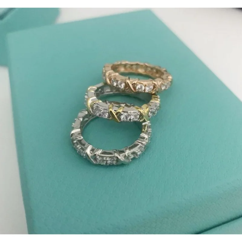 

Кольцо на указательный палец женское из серебра 100% пробы