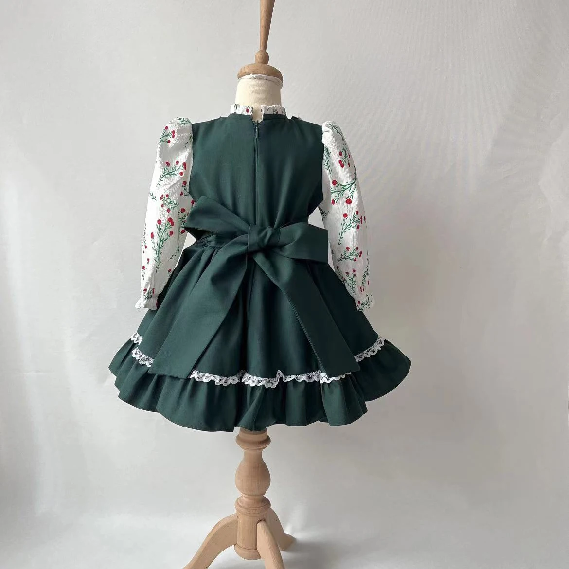 Осеннее зеленое винтажное бальное платье испанской принцессы для маленьких