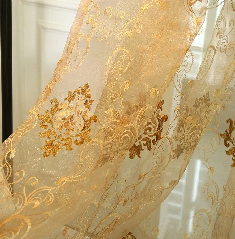 Золотые шторы JESSANS