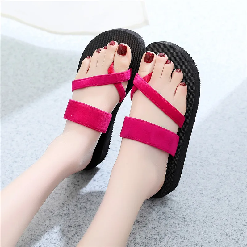 

Шлепанцы женские легкие на плоской подошве, модные сандалии, простая нескользящая обувь, летние шлепанцы, для улицы, для дома