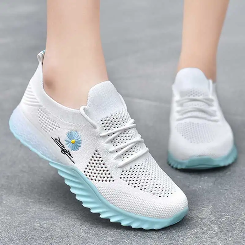 

Fashion Women Sport Shoes Flower Embroidery Mesh Running Sneakers Breathable Candy Color Gradient Ladies Fitness Gym Sports Shoe