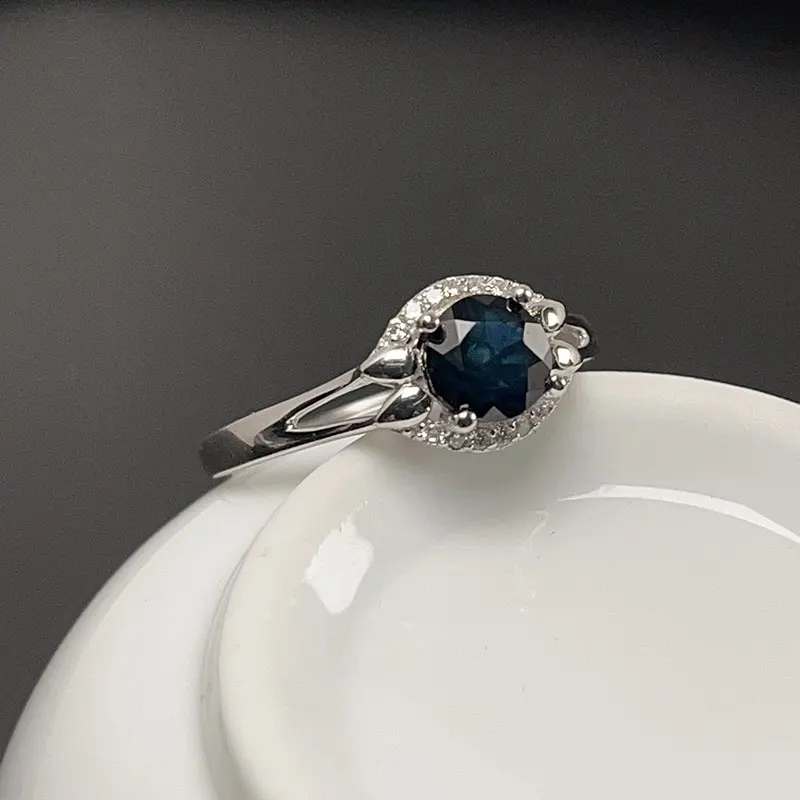 Кольцо с натуральным полуночным синим сапфиром 6 мм 1 карат натуральный сапфир