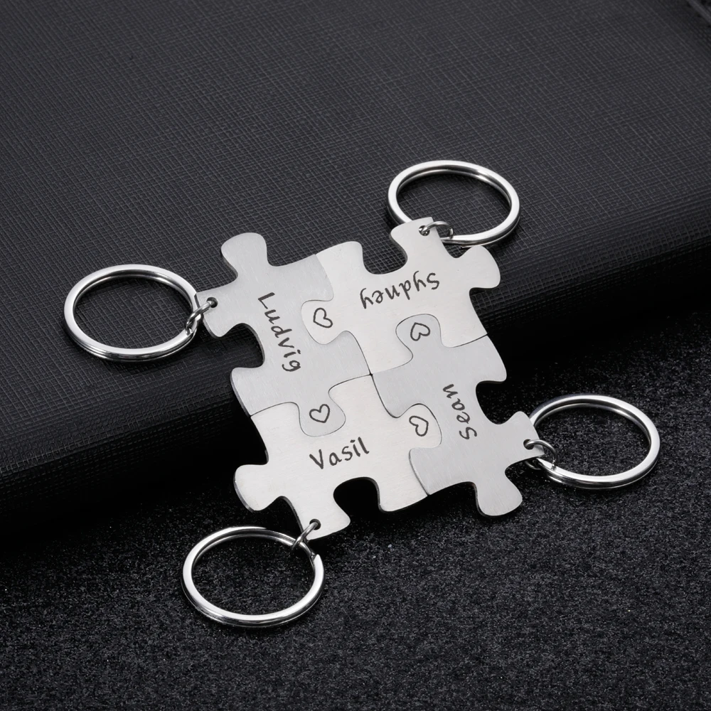 

4 PCS Personalized Puzzle Piece Keychain Customized with Names Key chain for Family Member Friends Relationship Christmas Gifts