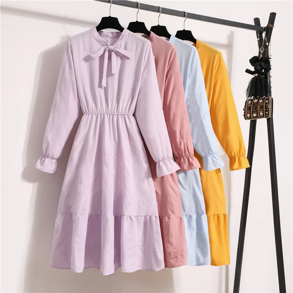 Платье женское весенне-осеннее с бантом длинным рукавом и V-образным вырезом