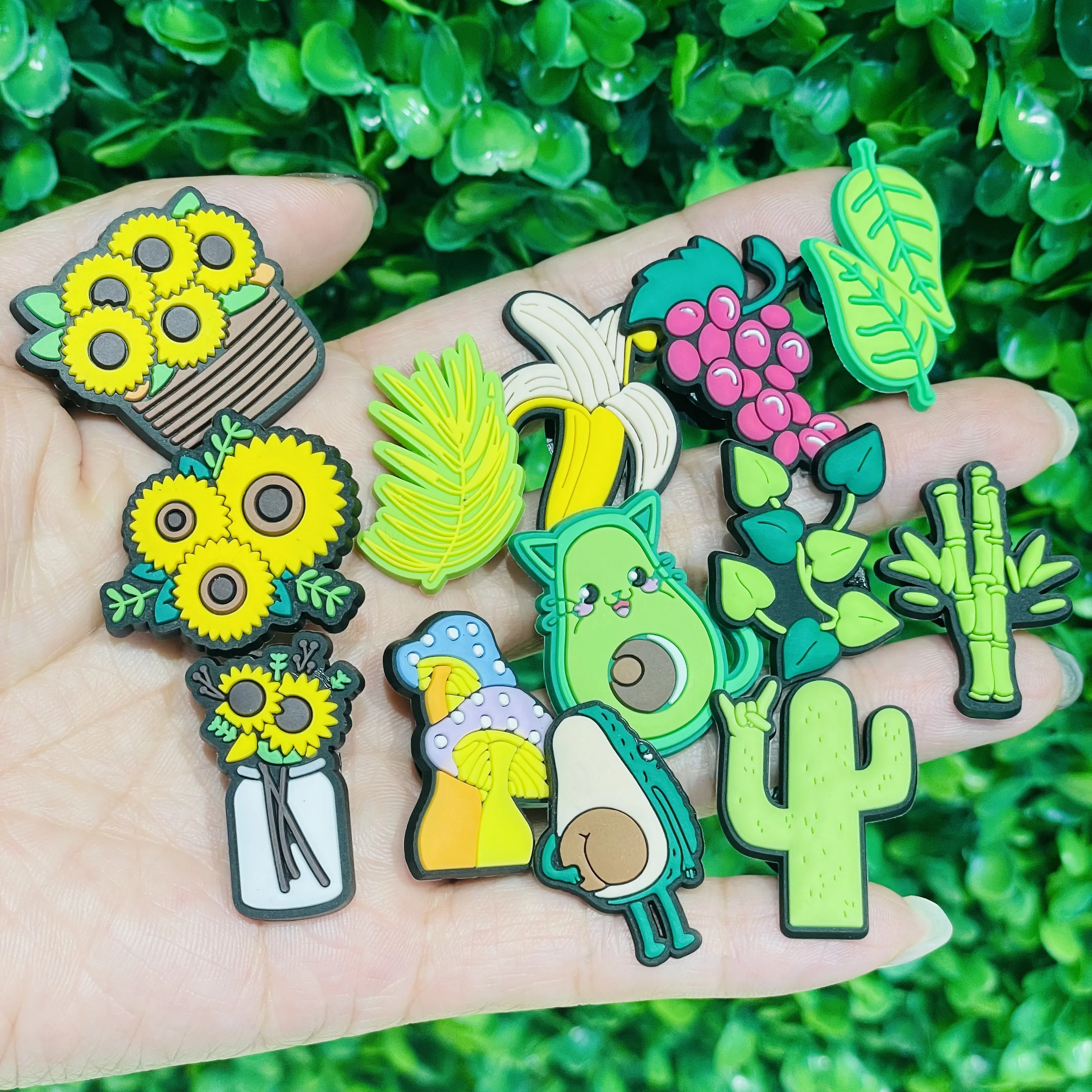 Зеленая Серия 13-27 Шт. ПВХ Виноград Авокадо Гриб Обувь С Пряжкой Подвески Сандалии