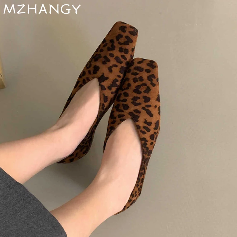 Женские замшевые лоферы туфли с квадратным носком массивные неглубокие женские