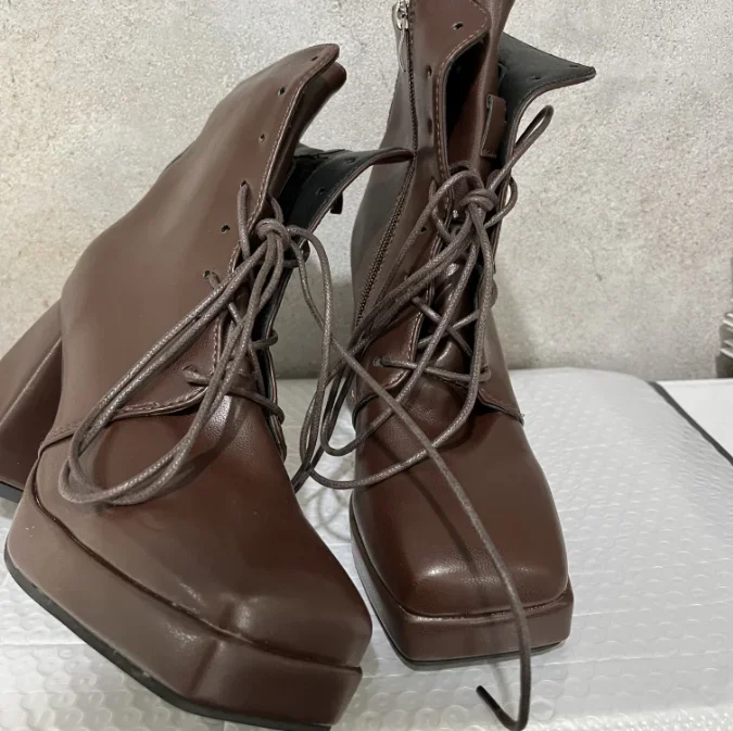 Женские ботильоны на высоком каблуке новые коричневые кожаные в британском