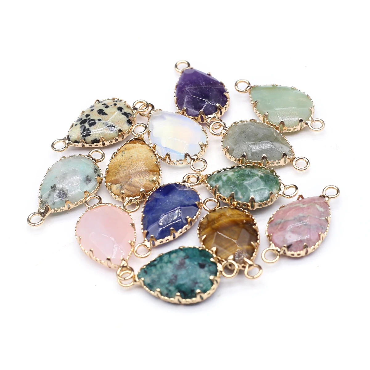 

Подвеска из натурального полудрагоценного камня, в форме слезы