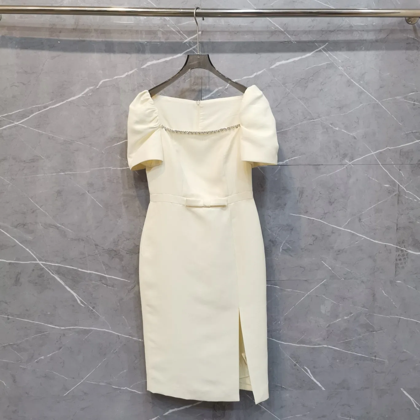 

Платье с квадратным вырезом, подолом, открытым дизайном, Повседневная мода, Новинка лета 2023, 0420