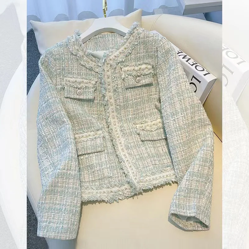 Женское твидовое пальто с жемчужинами