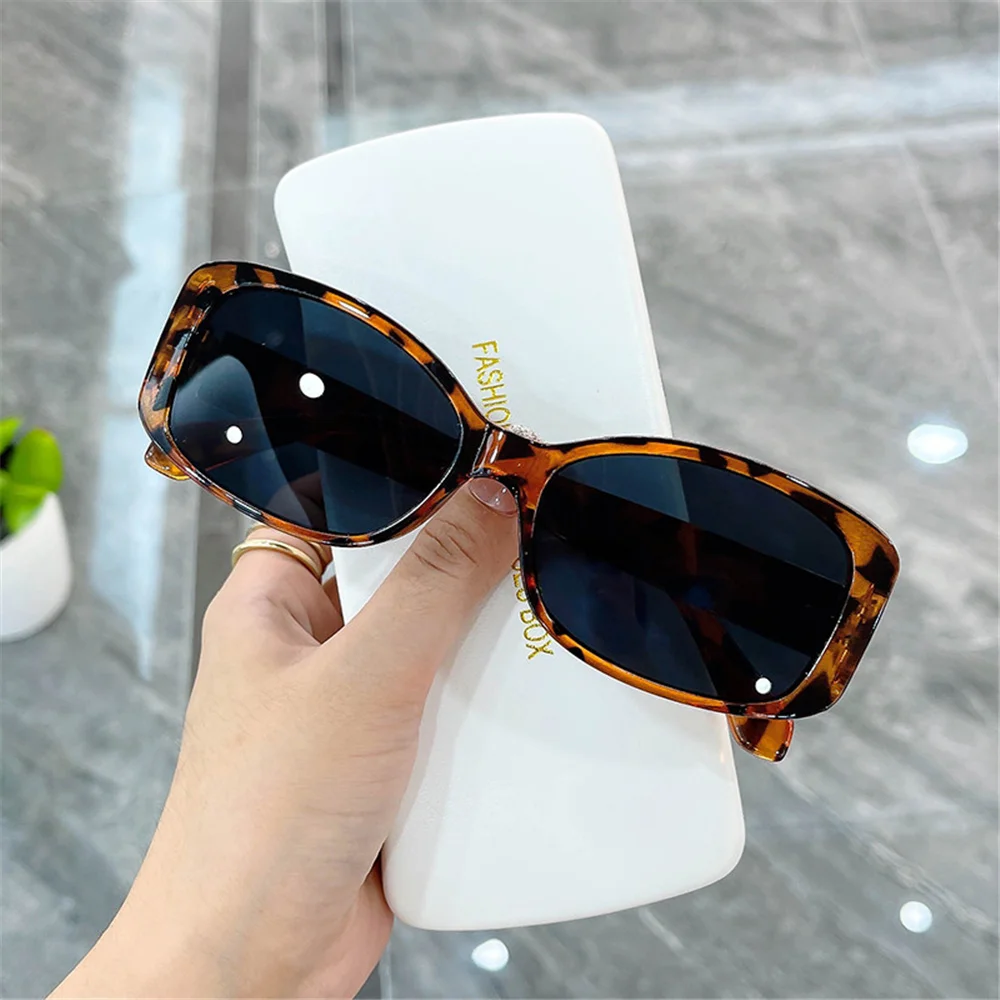 

2021 Oval Vintage Retro Women Sunglasses Sun Shading Eyeglasses Luxury Designer Female Male Eyewear Oculos Shades Glasses 2021
