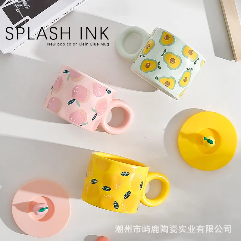 400 мл летняя фруктовая керамическая кофейная чашка с круглой ручкой, кофейная кружка, милая чашка для воды, молока, чая с силиконовой крышкой...