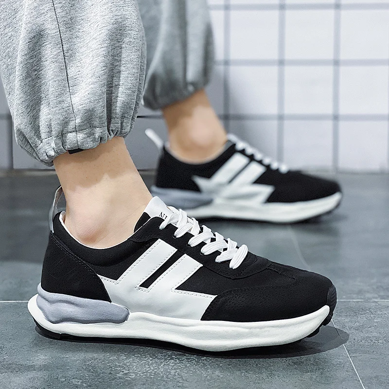 

Новинка Весна 2022, мужские повседневные кроссовки QGK для улицы, мужские удобные и дышащие спортивные беговые кроссовки из вискозы