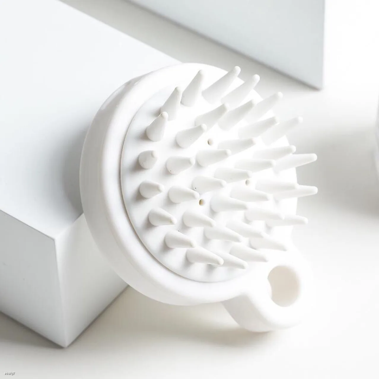 

Hair washing and massage device, household handheld silicone